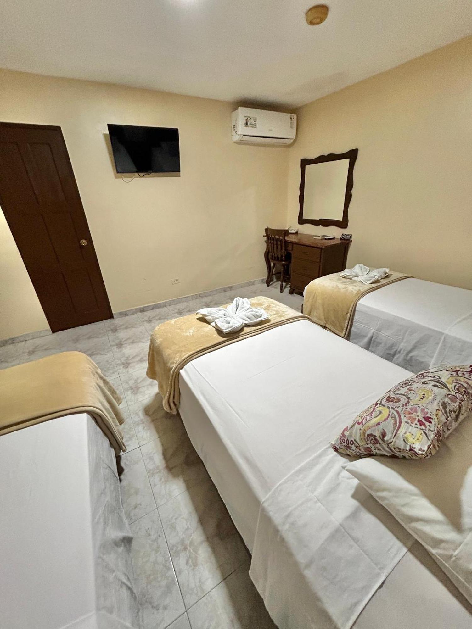 Hotel Madrid Chiriqui เดวิด ภายนอก รูปภาพ