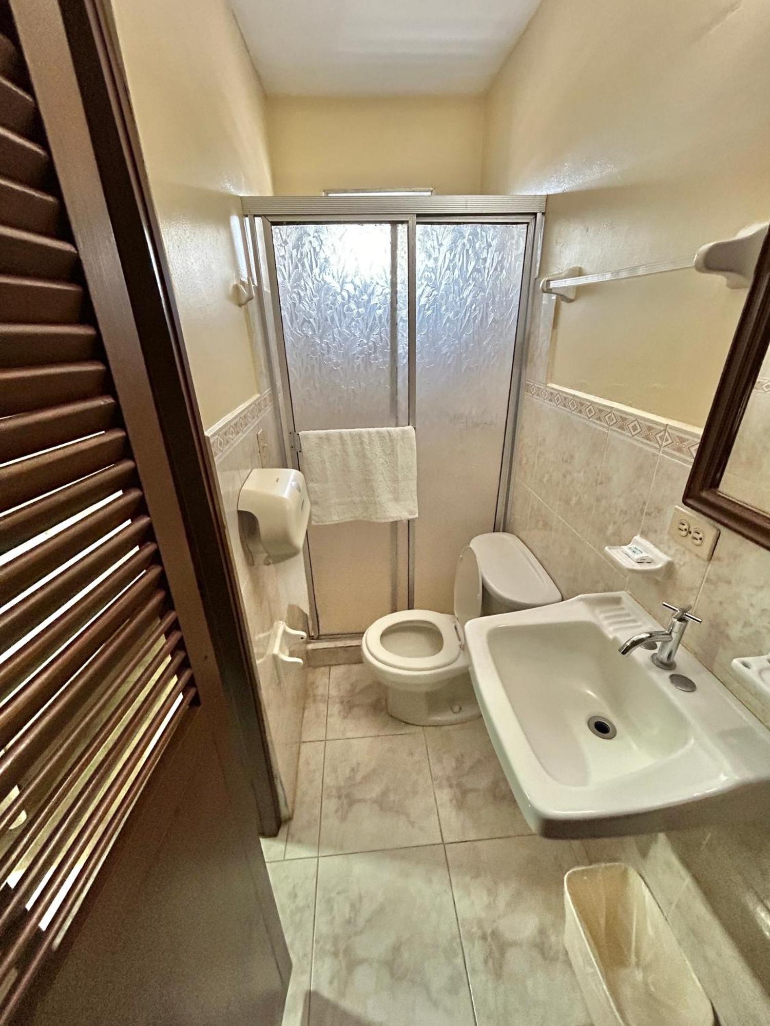 Hotel Madrid Chiriqui เดวิด ภายนอก รูปภาพ