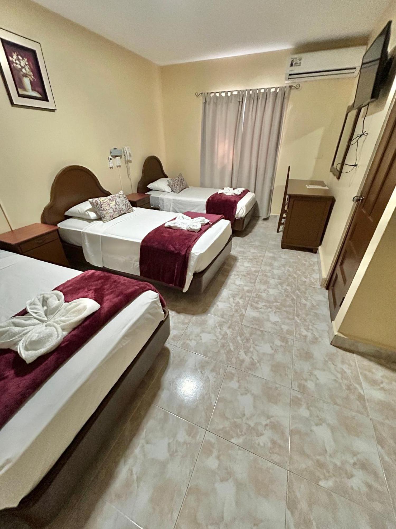 Hotel Madrid Chiriqui เดวิด ภายนอก รูปภาพ