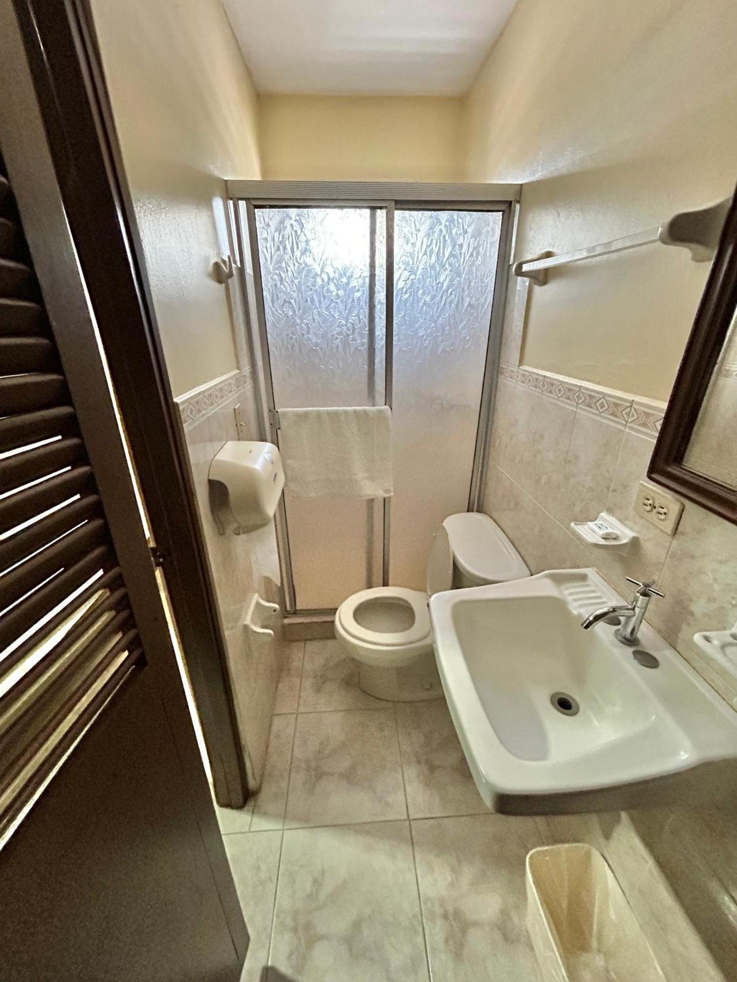 Hotel Madrid Chiriqui เดวิด ภายนอก รูปภาพ