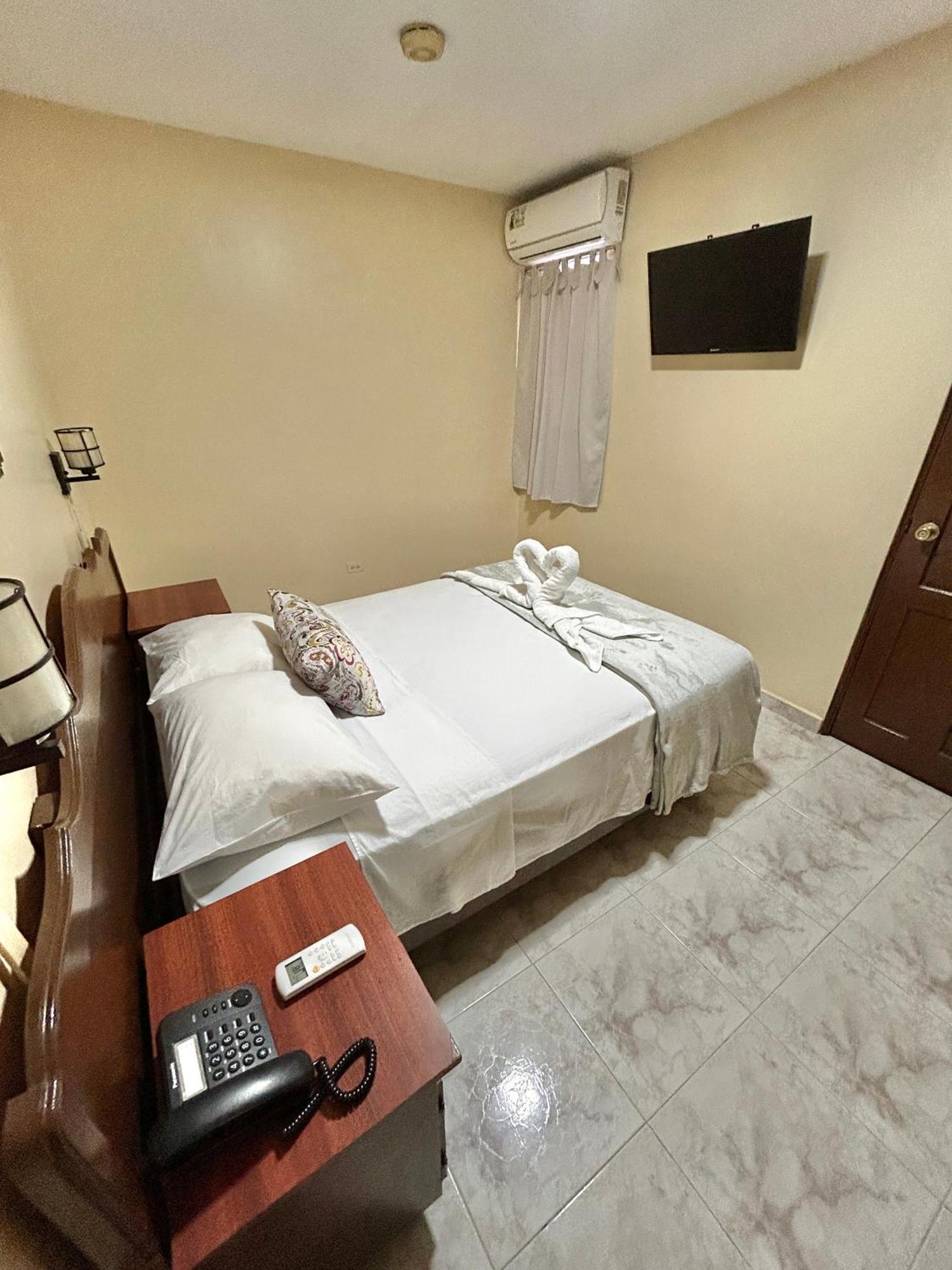 Hotel Madrid Chiriqui เดวิด ภายนอก รูปภาพ